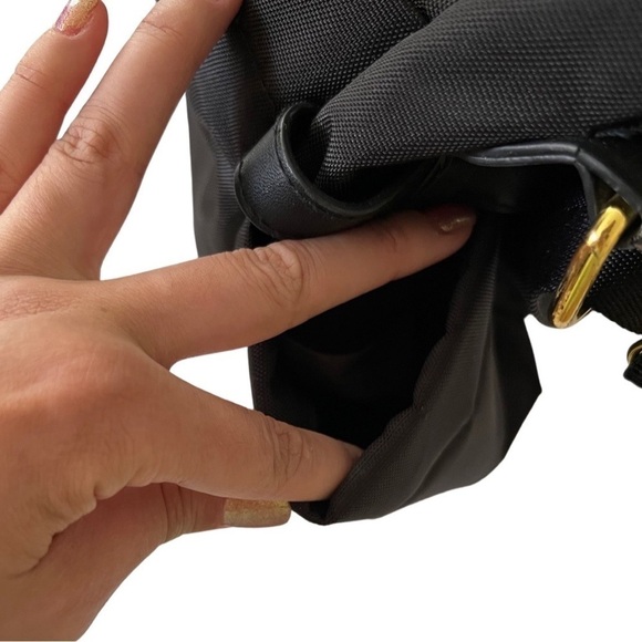 SKIP HOP Multifunction Large Crossbody Shoulder Diaper Bag in Black - Picture 5 of 11